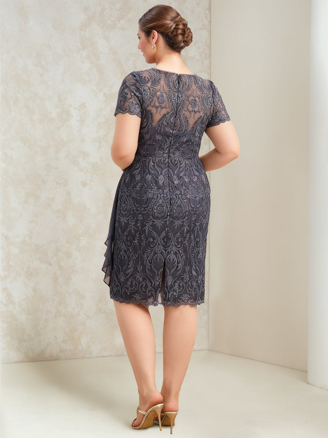 Sheath/Column Scoop Chiffon Plus Size Mother of the Bride Dresses with Wrap/Jacket Lace