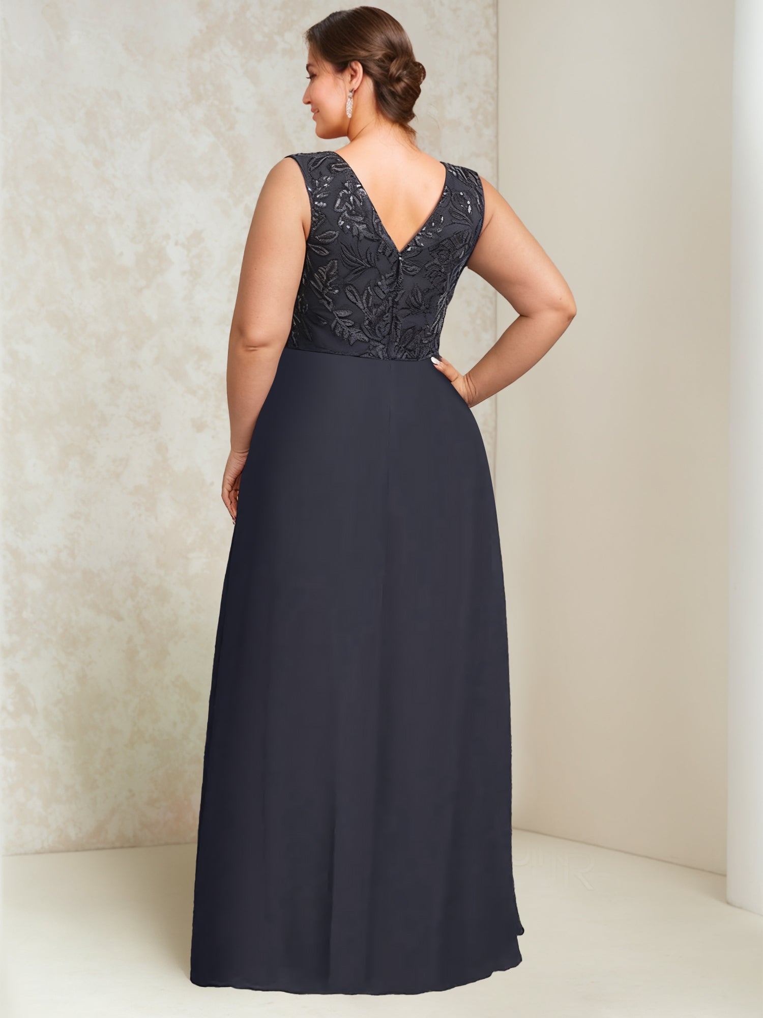 A-Line/Princess Chiffon V-Neck Plus Size Mother of the Bride Dresses Lace Sequins with Wrap/Jacket