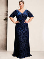 Sheath/Column V-Neck Velvet Floral Plus Size Mother of the Bride Dresses Pleated