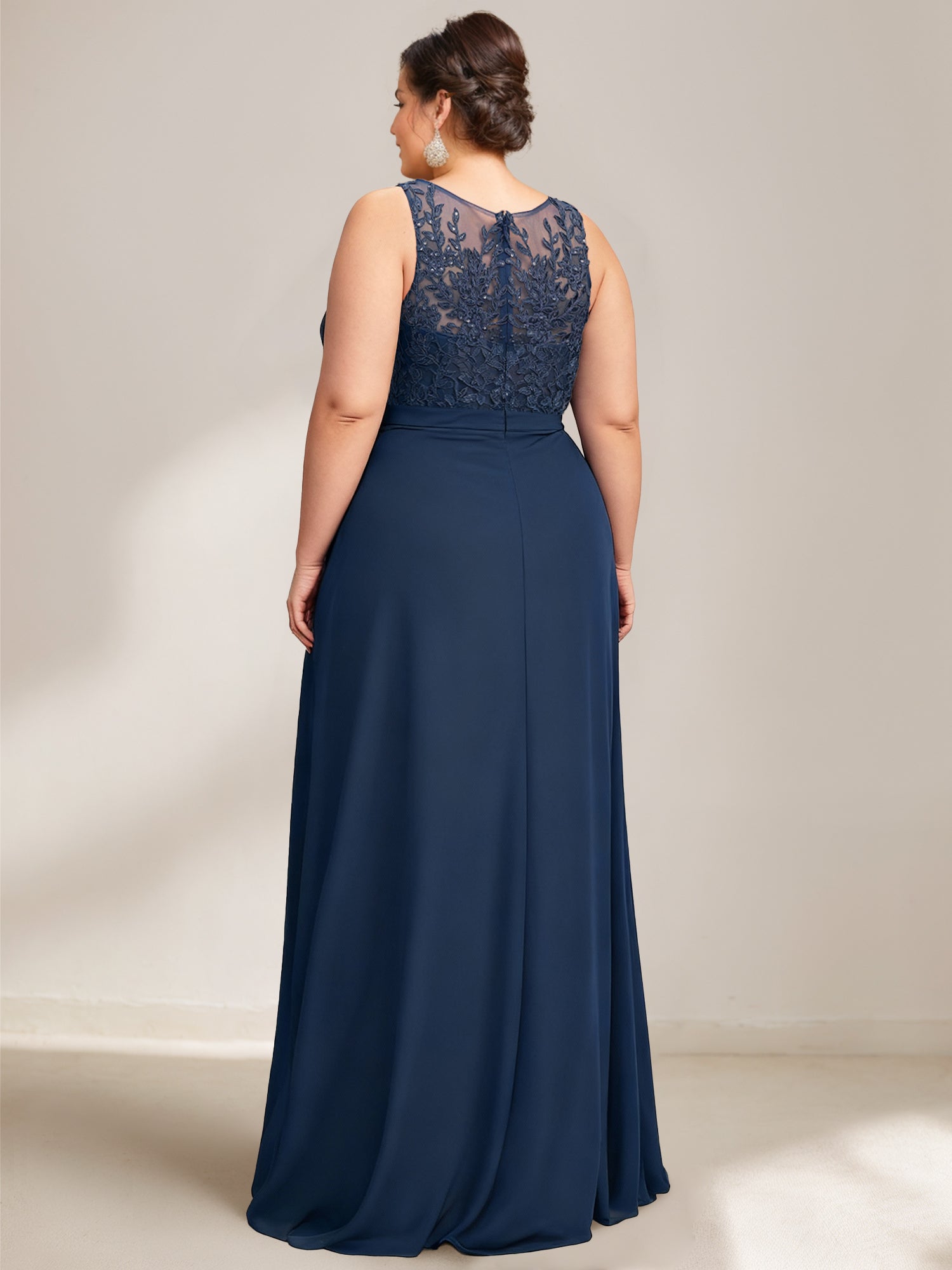 A-Line/Princess Scoop Plus Size Mother of the Bride Dresses Chiffon Lace with Wrap/Jacket