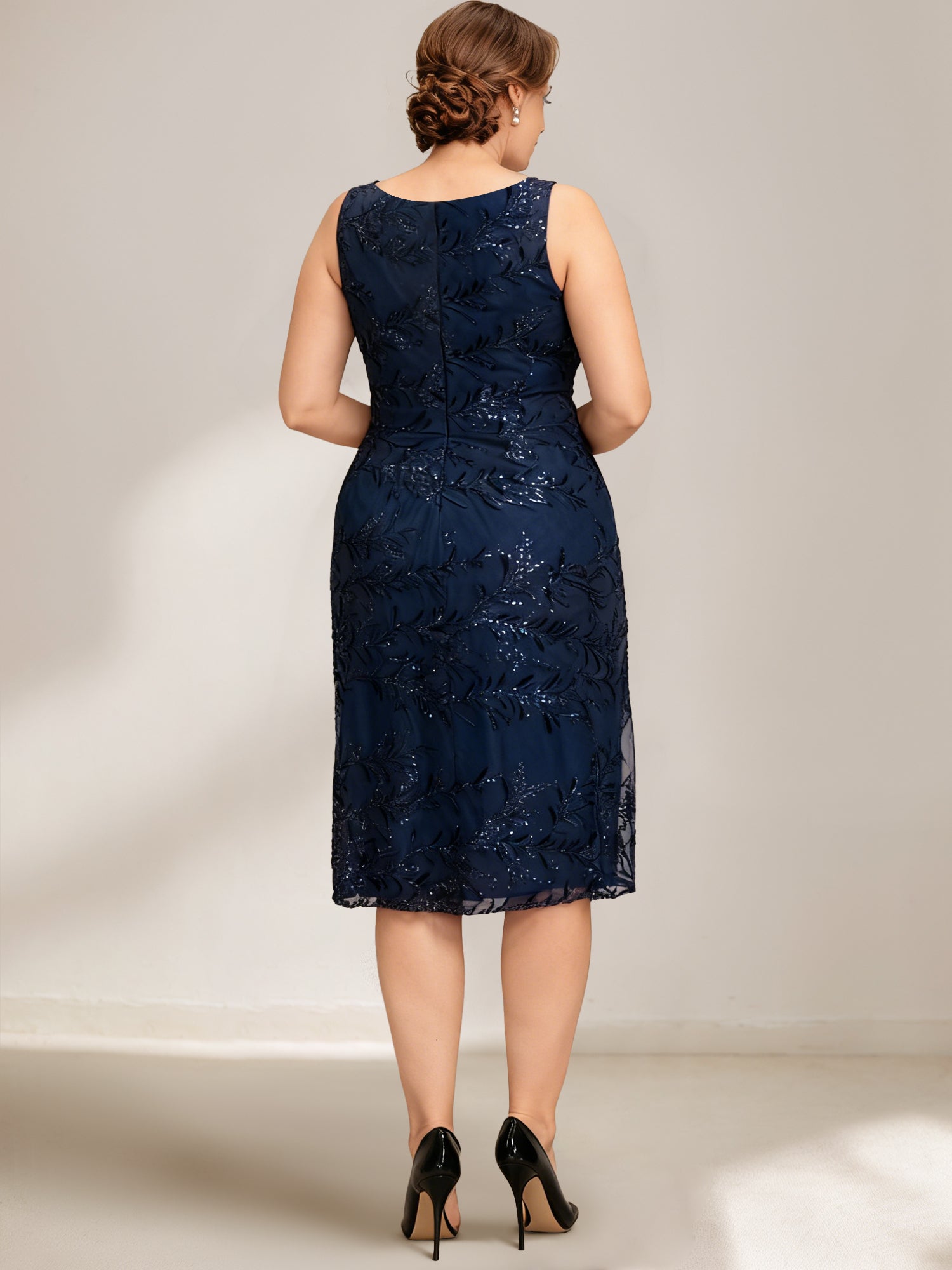 Sheath/Column Scoop Chiffon Plus Size Mother of the Bride Dresses Sequins Lace with Wrap/Jacket