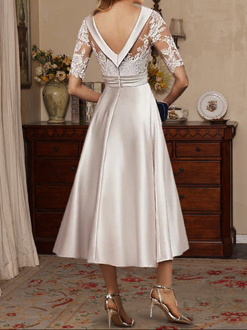 A-Line/Princess Scoop Satin Mother of the Bride Dresses Lace Half Sleeves Tea-Length