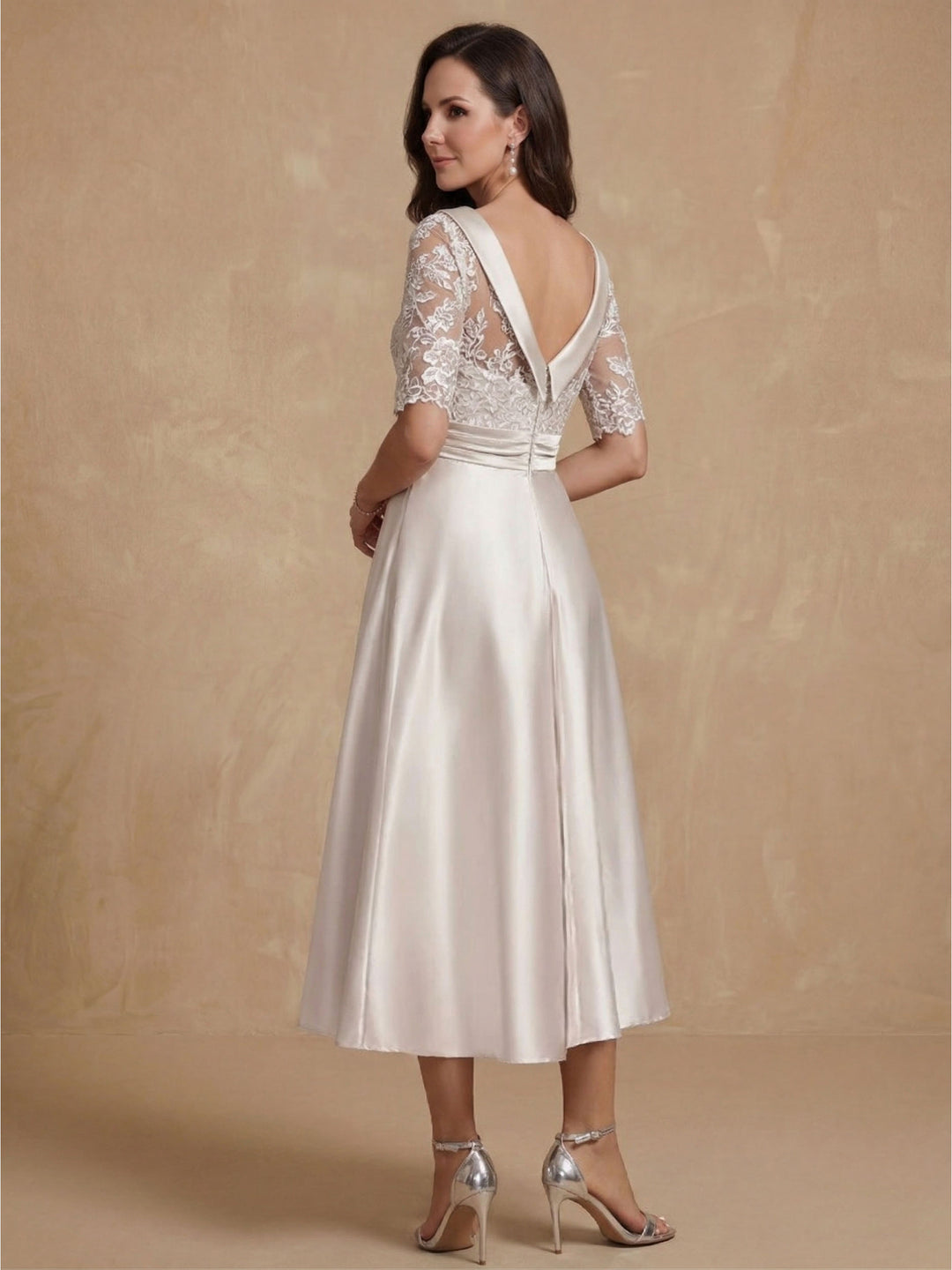 A-Line/Princess Scoop Satin Mother of the Bride Dresses Lace Half Sleeves Tea-Length