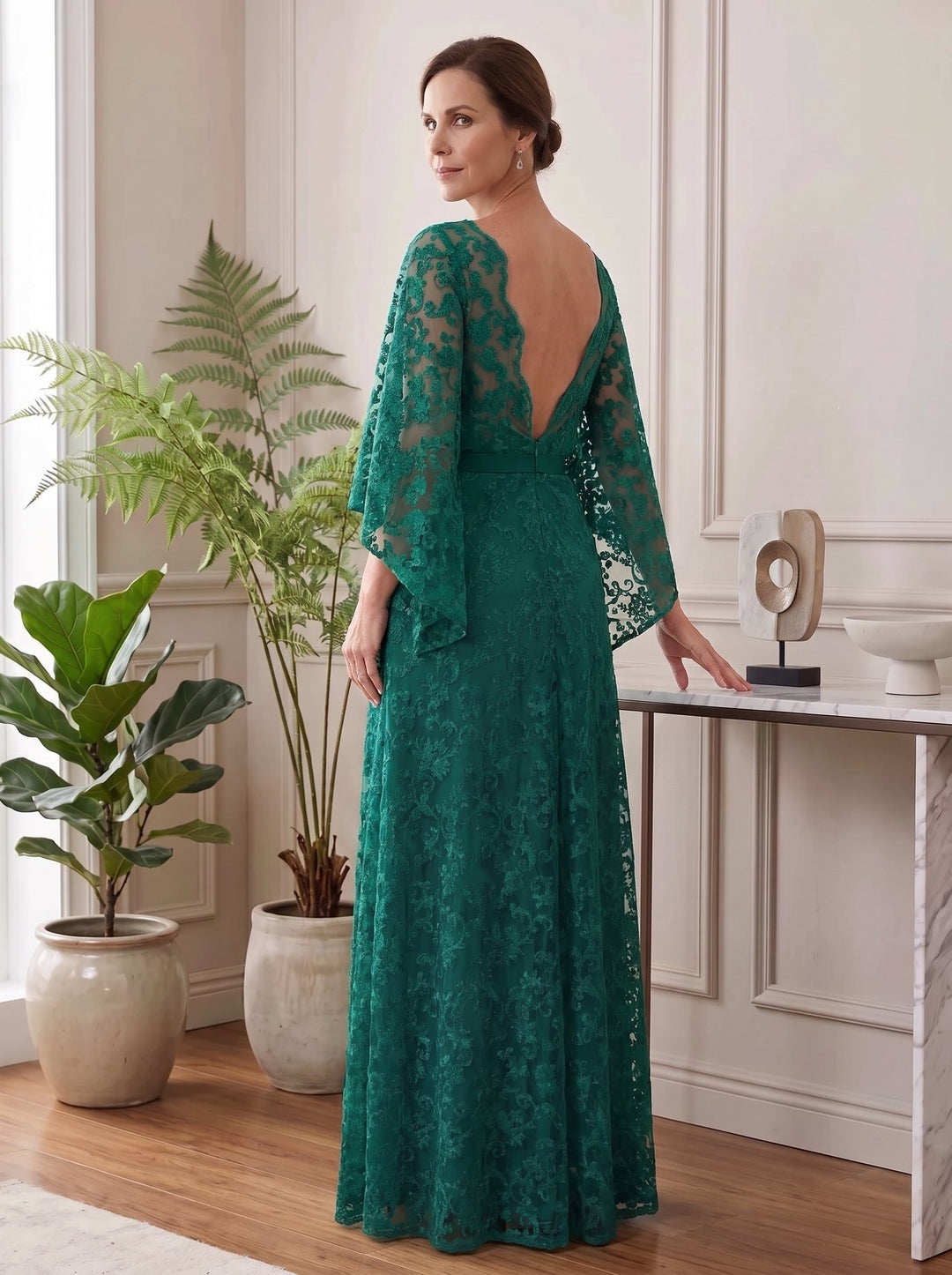 A-Line/Princess Lace Bateau Mother of the Bride Dresses Long Sleeves Floor-Length Backless
