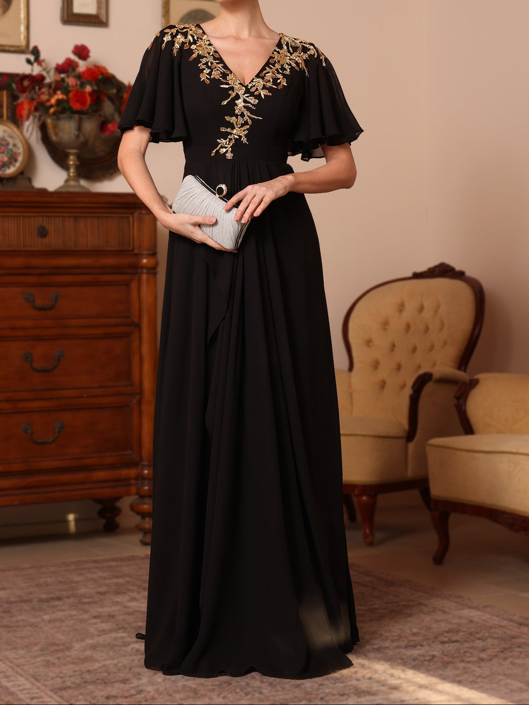 A-Line/Princess V-Neck Chiffon Mother of the Bride Dresses Appliques Floor-Length Short Sleeves Ruffles
