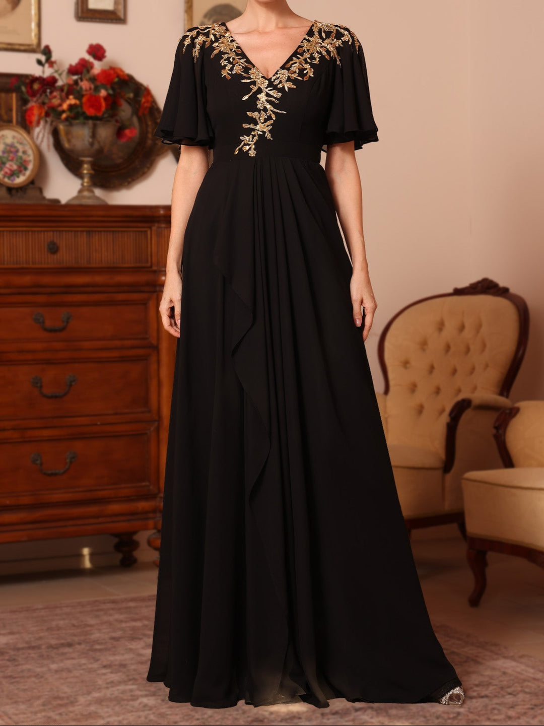 A-Line/Princess V-Neck Chiffon Mother of the Bride Dresses Appliques Floor-Length Short Sleeves Ruffles