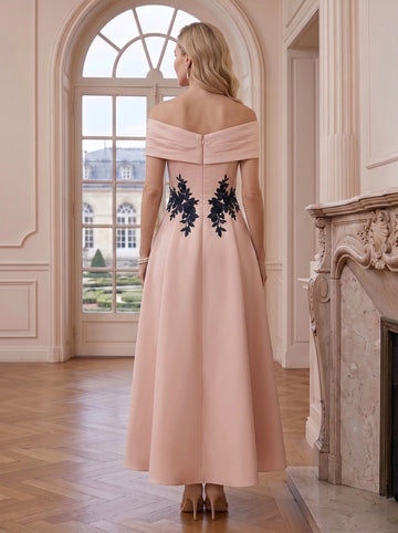 A-Line/Princess Off-the-shoulder Stretch Satin Mother of the Bride Dresses with Appliques Ankle-Length Sleeveless