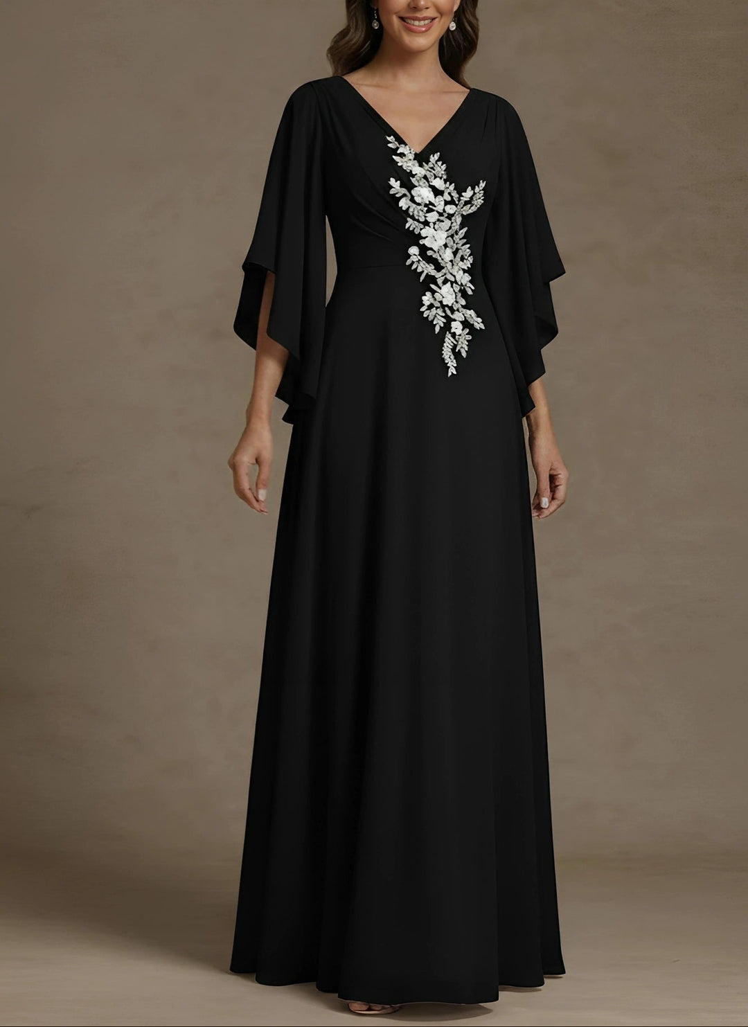 A-Line/Princess V-Neck Chiffon Mother of the Bride Dresses Floor-Length Half Sleeves Floral Lace Appliques