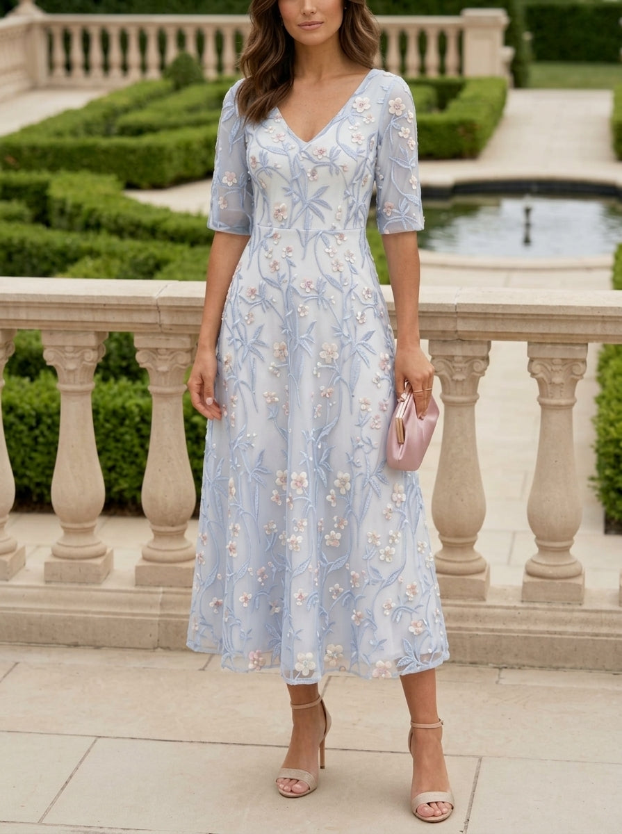 A-Line/Princess V-Neck Embroidery Mother of the Bride Dresses Floral Half Sleeves Tea-Length