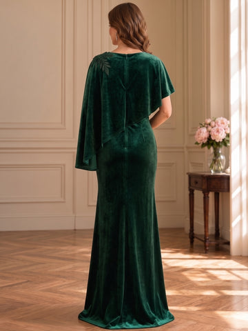 Sheath/Column Scoop Velvet Mother of the Bride & Groom Dresses Cape Sleeves Beading Floor-Length