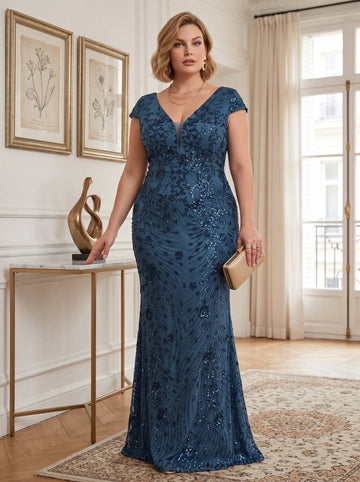Sheath/Column Plus Size Mother of the Bride Dresses Lace Sequin V-Neck Sleeveless Floor-Length