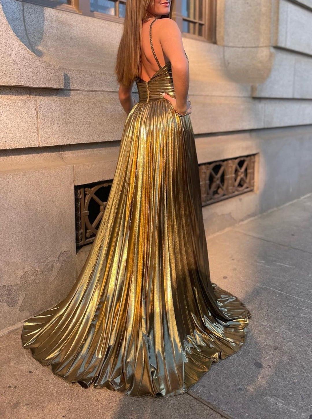 A-Line/Princess Long Prom Dress Metallic Satin Party Dress Spaghetti Straps Sleeveless Floor-length With Side Split