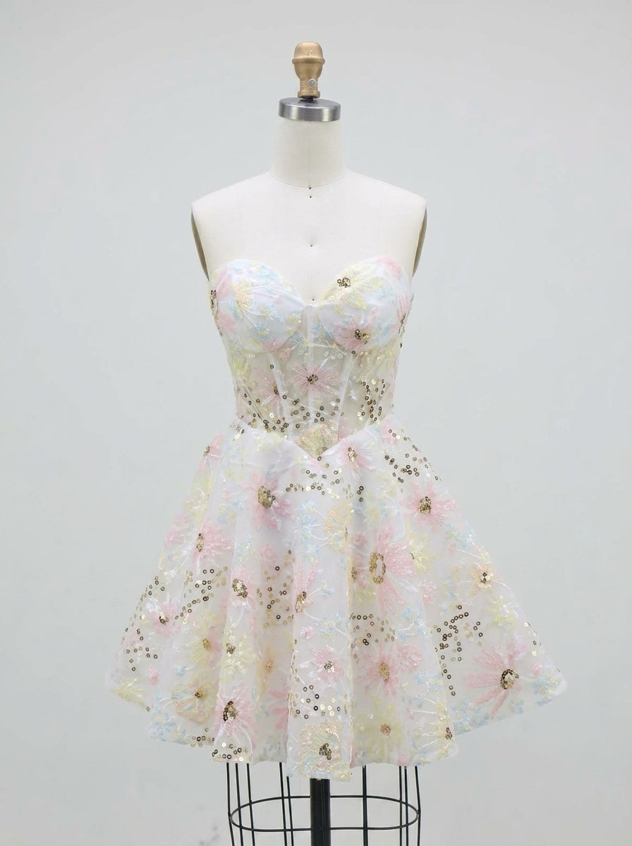 A-Line/Princess Strapless Lace Homecoming Dresses Short/Mini Sleeveless Floral With Sequins