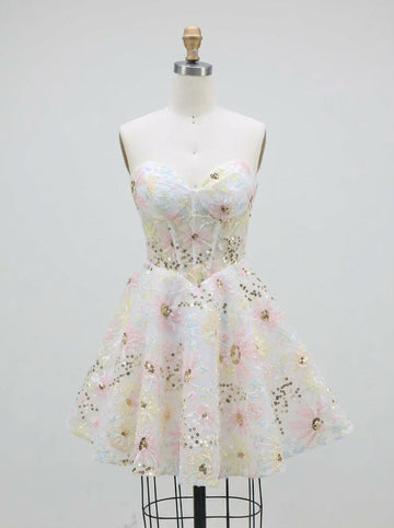 A-Line/Princess Strapless Lace Homecoming Dresses Short/Mini Sleeveless Floral With Sequins