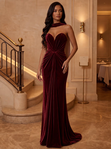 Sheath/Column Strapless Velvet Evening Dresses Floor-Length Sleeveless Formal Dresses Ruched with Scarf