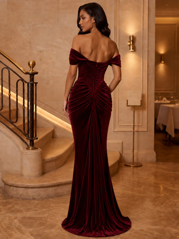 Trumpet/Mermaid Off-the-Shoulder Velvet Evening Dresses Floor-Length Sleeveless Formal Dresses Ruched