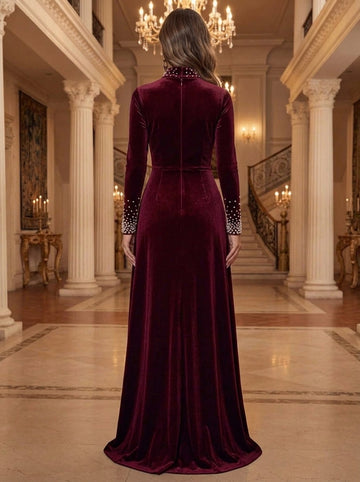 A-Line/Princess Mock Neck Velvet Evening Dresses Floor-Length Long Sleeves Formal Dresses With Pearls & Split Side